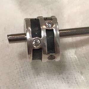 Pandora abstract crystal clip